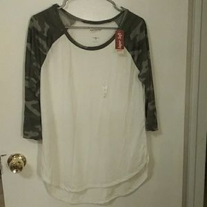 NWT Camo Half Sleeve top